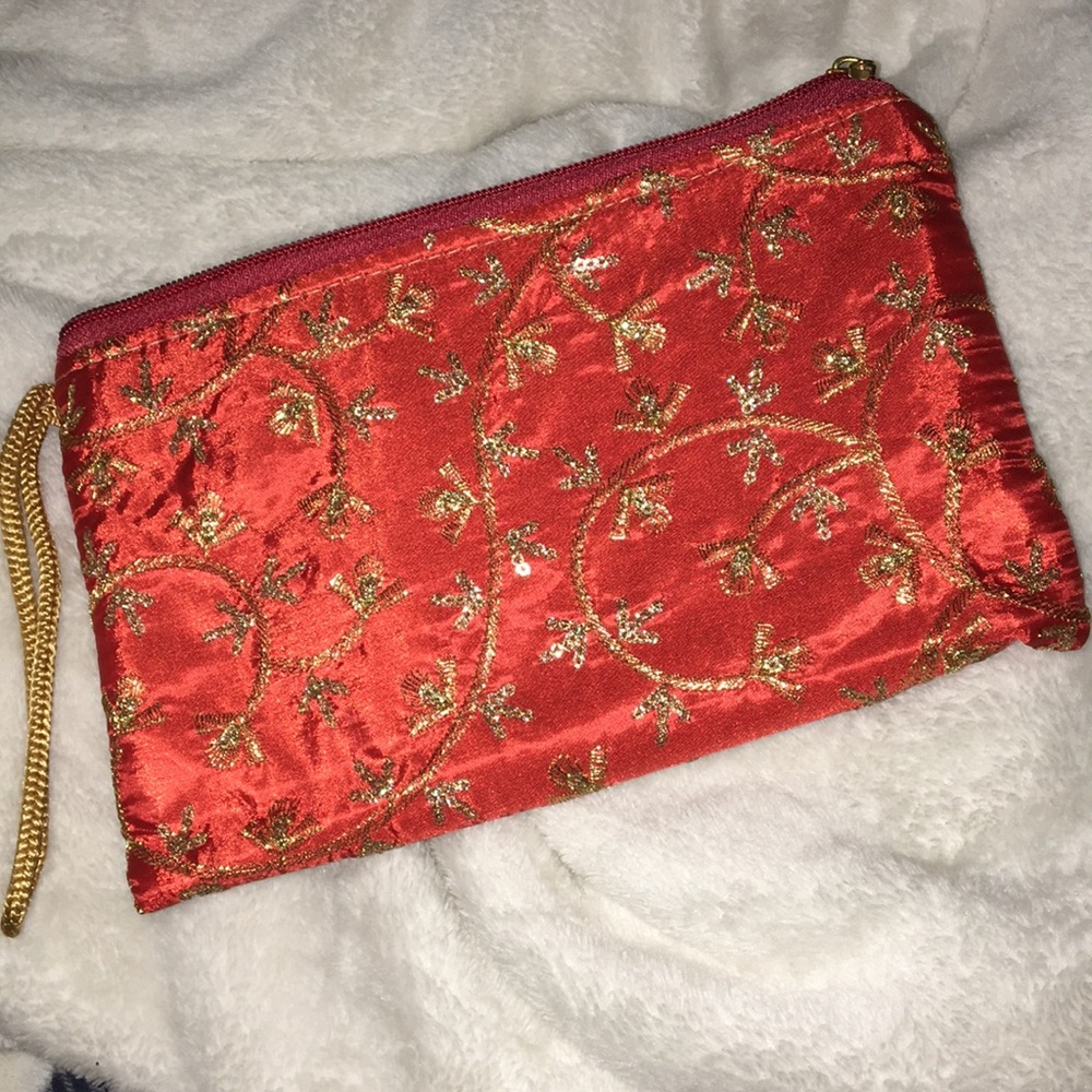 Simple pouch for the everyday errands